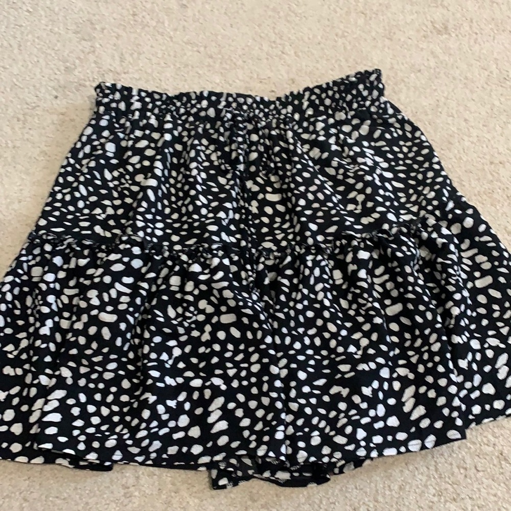 Tiered abstract dot skirt